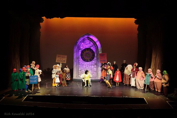  Shrek Set Rental pictures - Stagecraft Theatrical
